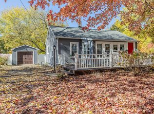 828 N Front St, Monticello, IL 61856