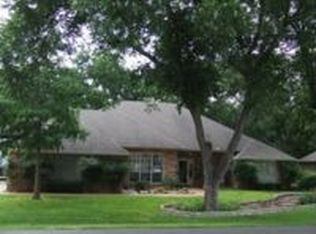 9001 Green Leaves Dr, Granbury, TX 76049