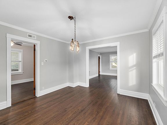 5th image of 34 N Waiola Ave APT 2