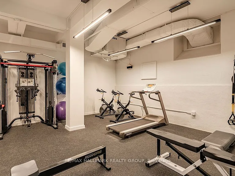 135 Barrette St #406 — Photo 40