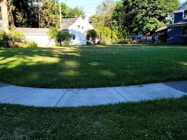 739 Audubon Ave, Jackson, MI 49203