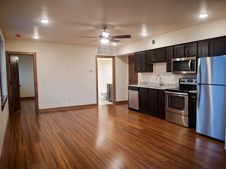 Beverly Lofts — Photo 6