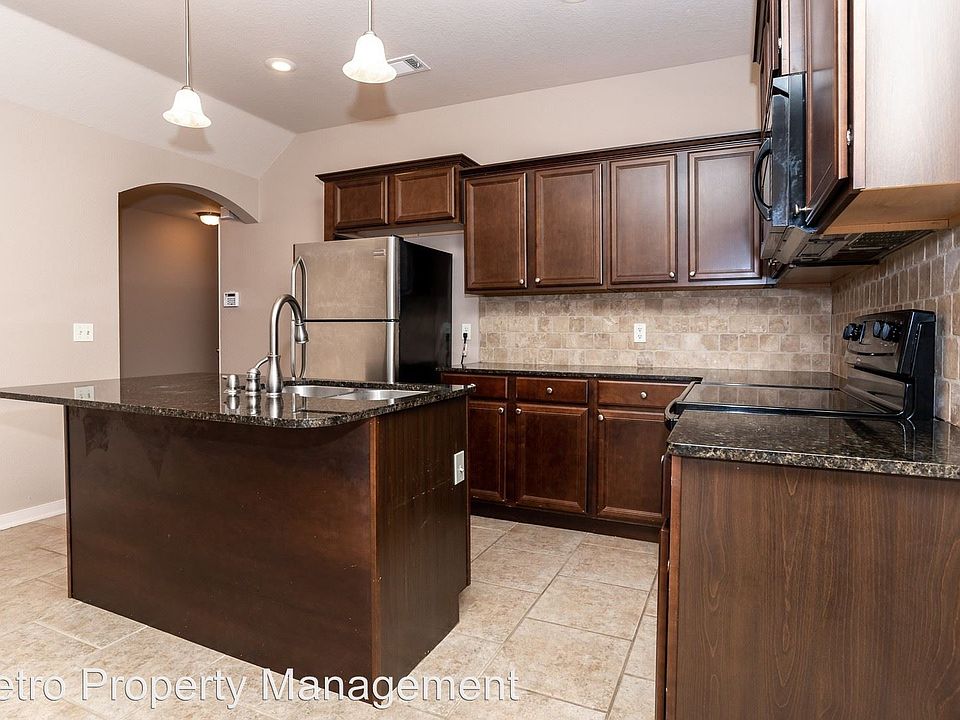 1st image of 3106 SW Hillstone Ave