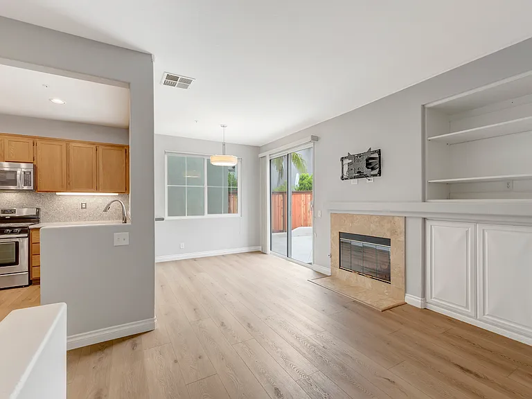 20 Trofello Ln — Photo 4