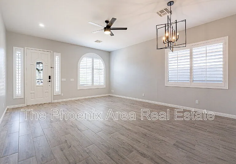 2823 E Tulsa St — Photo 5