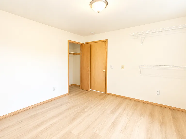 508 E Ivy St — Photo 4