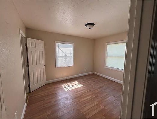 5th image of 1078 81st Ave