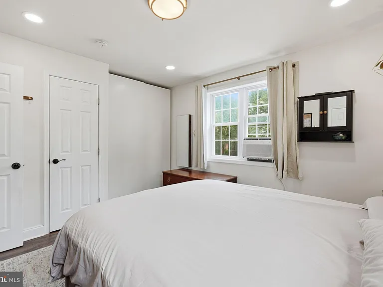 345 Wesmond Dr — Photo 12