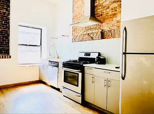 Rented by null | media 19