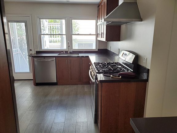 4th image of 86 Liberty St