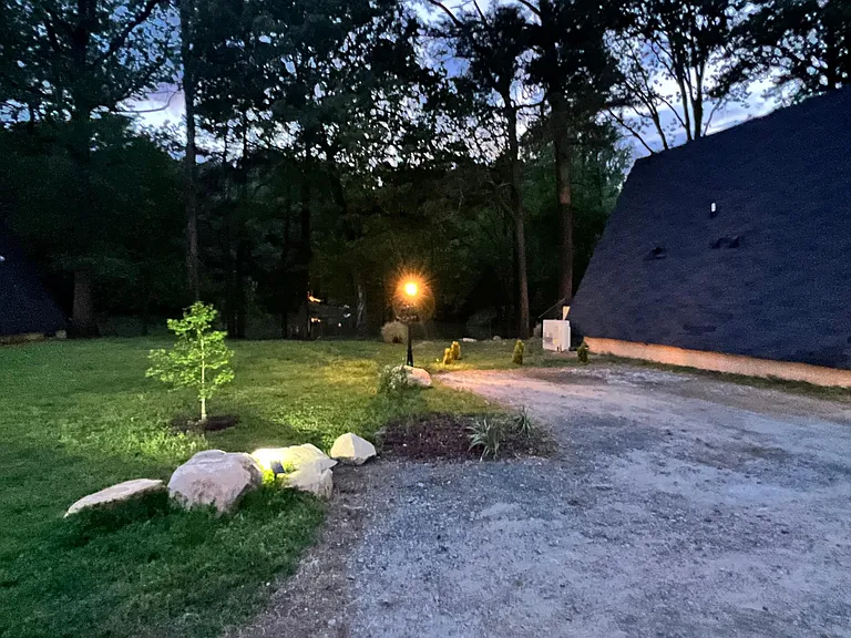 1405 Manns Chapel Rd — Photo 23