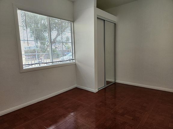 4th image of 4044 Denker Ave