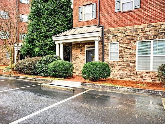 2nd image of 2300 Peachford Rd APT 3004