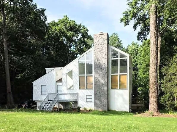 1411 E Shiloh Trl NW, Kennesaw, GA 30144