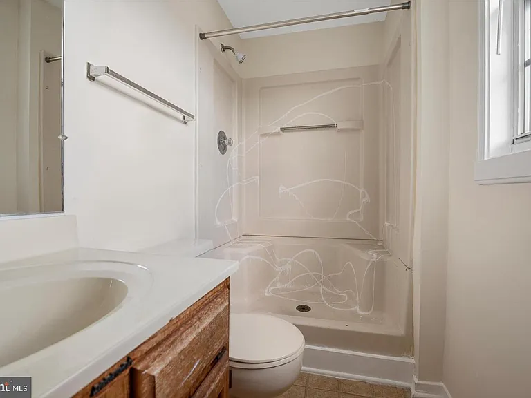 206 Emily Ln — Photo 10