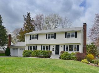 147 Field Crest Rd, New Canaan, CT 06840