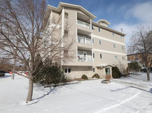 UNIT 205-3946 Robinson STREET, Regina, SK S4S 3C8