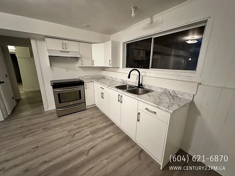 31916 Coral Ave #BASEMENT — Photo 2