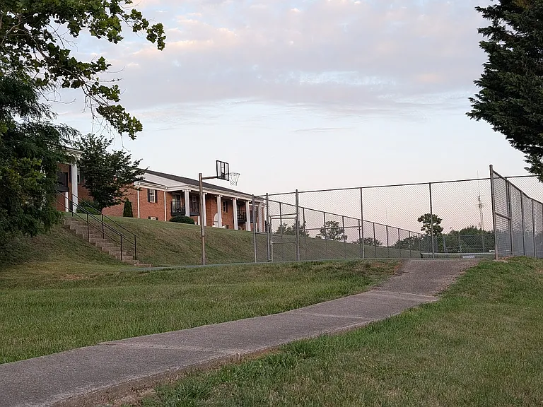 Brandon Point Apartments — Photo 7