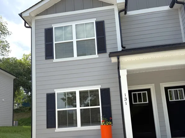 131 8th Avenue Dr SE, Hickory, NC 28602