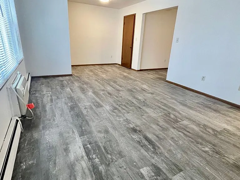 1524 E Providence Ave — Photo 3