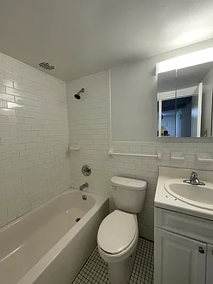 Rented by Voro NYC | media 23