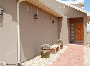 4 Comanche Ct, Edgewood, NM 87015