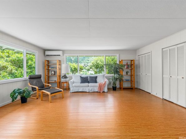2714 Hipawai Pl, Honolulu, HI 96822
