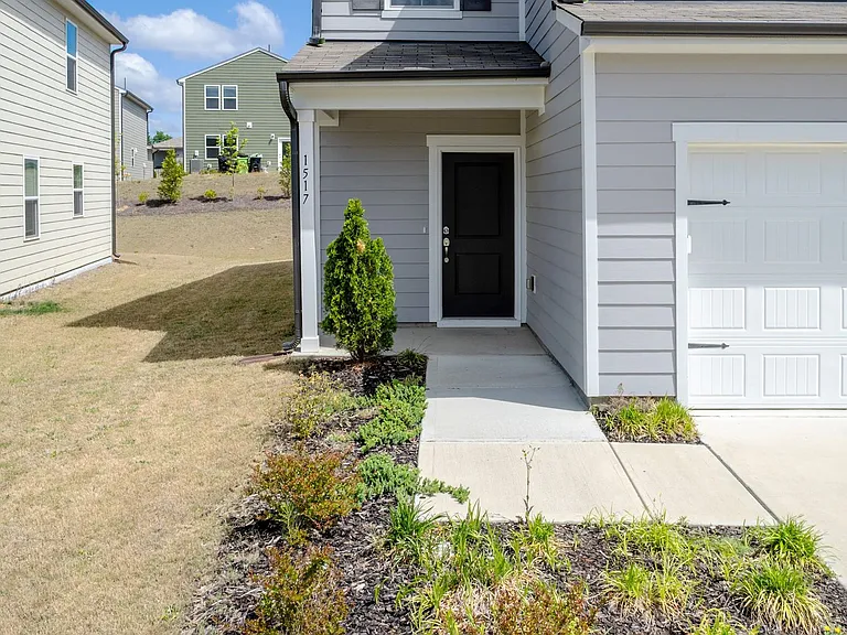 1517 Rhodes Pond St — Photo 4