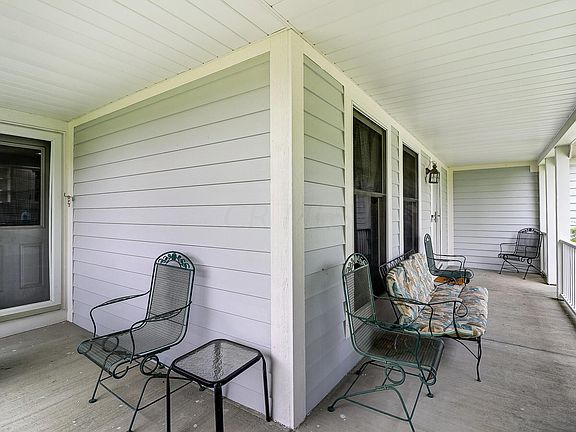 3rd image of 11 Alyssa Dr