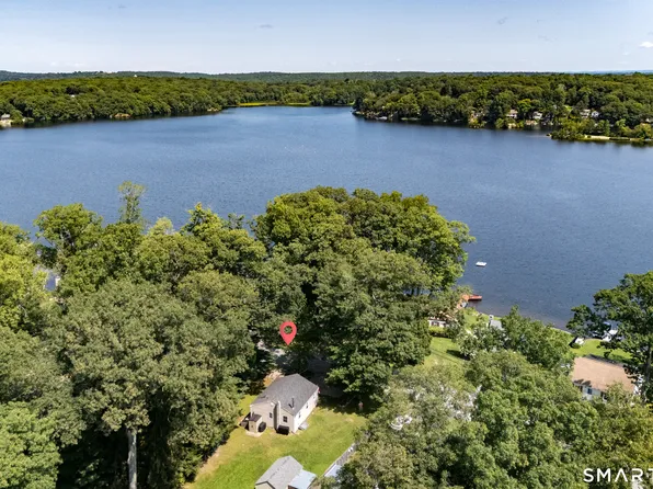 218 Deepwood Drive, Hebron, CT 06231