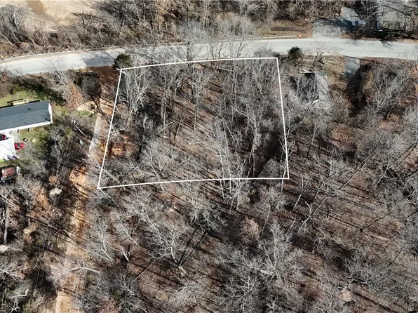 Lopez Dr #87, Rogers, AR 72758