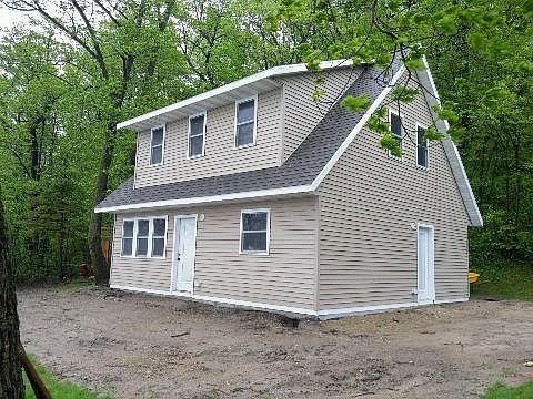 2nd image of 13492 Fairhaven Ln