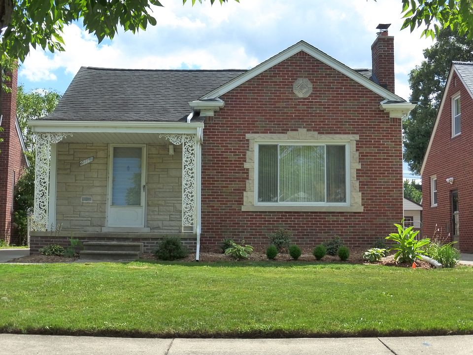 1st image of 21168 Lochmoor St