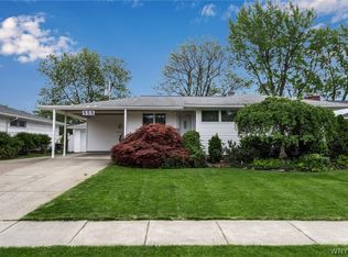 555 Lynbrook Ave, Tonawanda, NY 14150