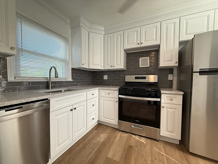 73 Park Ave #2 — Photo 5