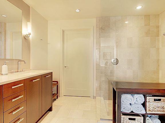 2nd image of 10700 NE 4th St Unit 2414