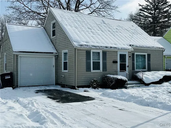 215 Brooklea Pl, Syracuse, NY 13207