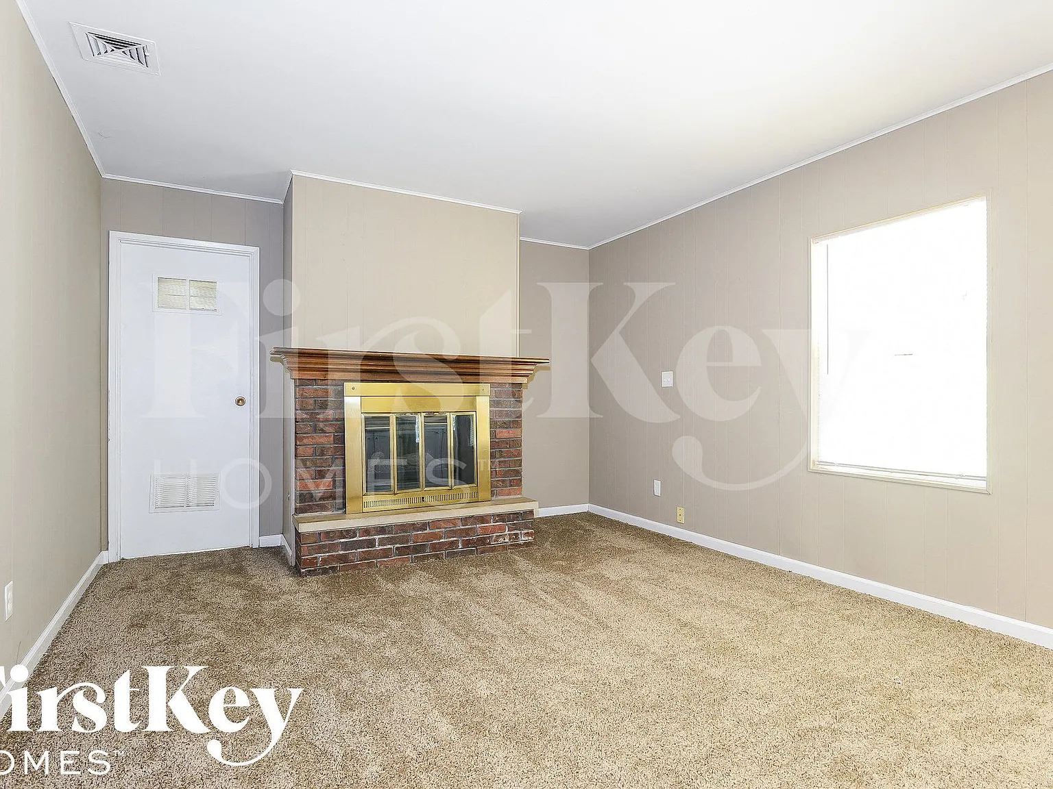 4 bed, 2.0 bath, 1647 sqft, $2,035 — Photo 4