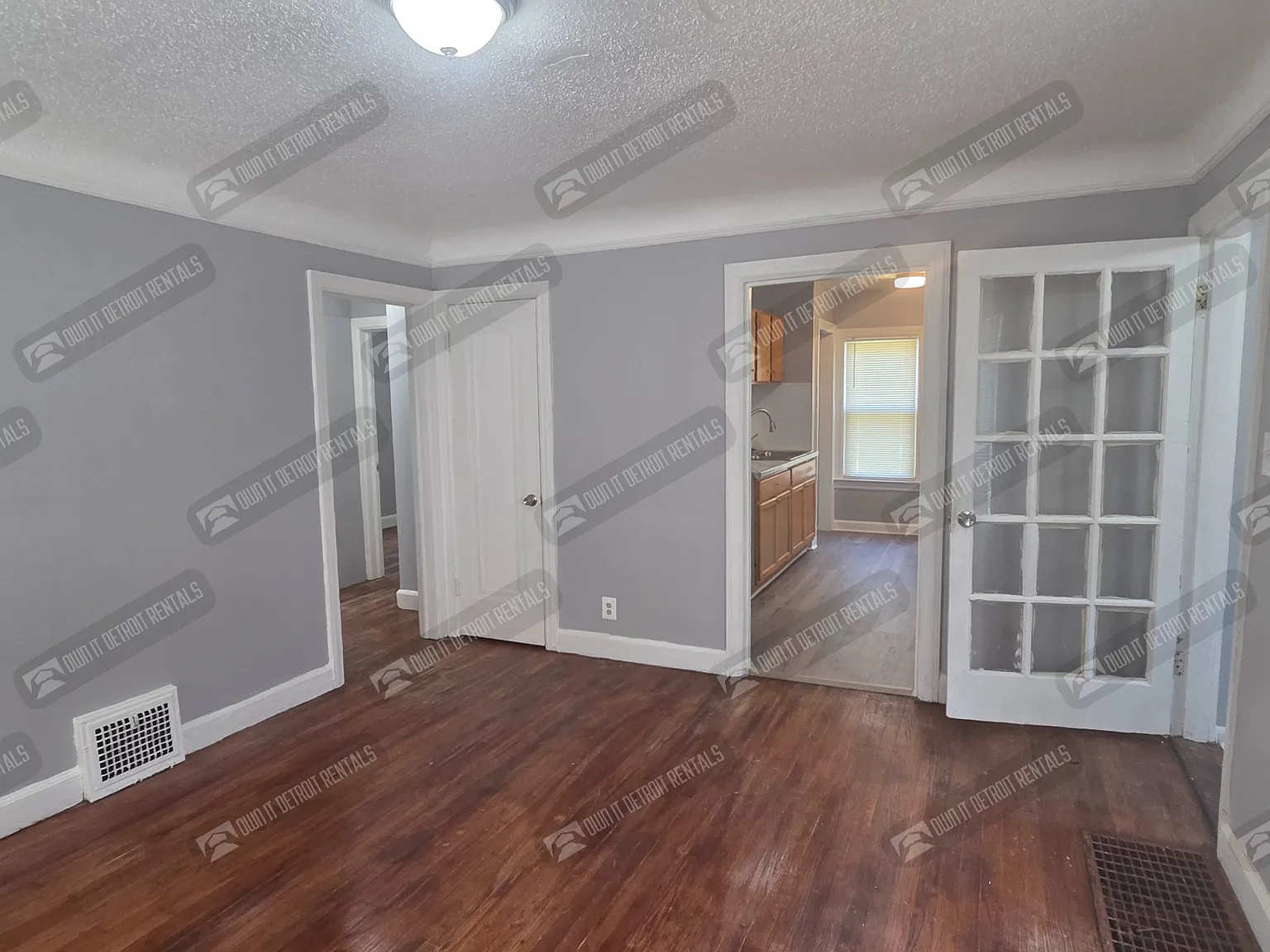 House - Ranch — Photo 3