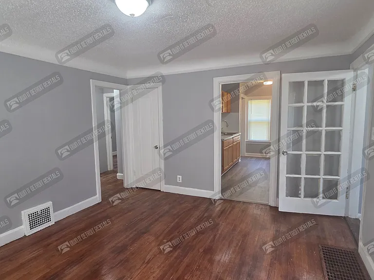 19535 Lenore — Photo 3