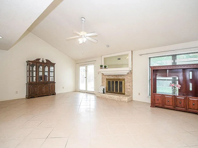 4902 Rainwater Dr — Photo 13