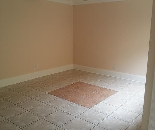 3rd image of 4360 Creekwood Ln