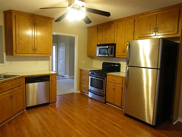 330 Red Fox Dr — Photo 7