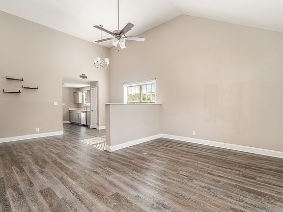 5th image of 614 Battery Ct