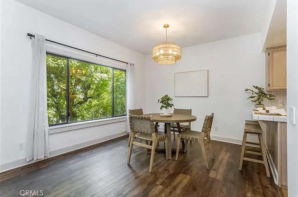 2 bed, 1306 sqft, $3,595 — Photo 4