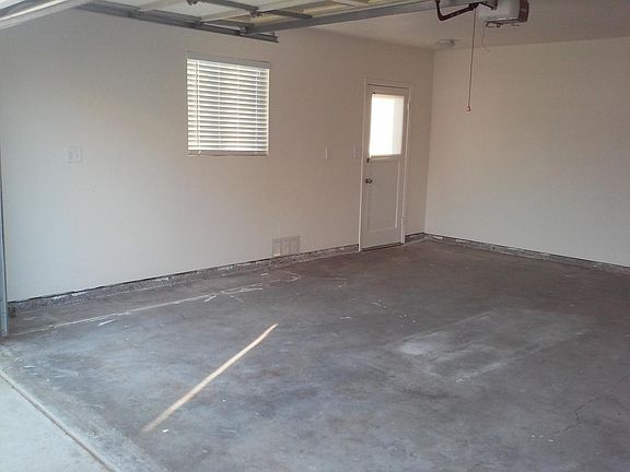 5th image of 1233 Amelia Ave