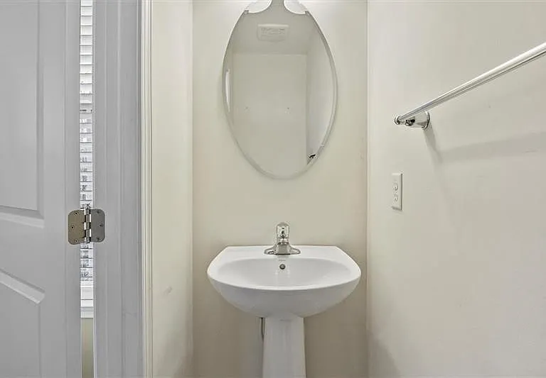 1922 Georgetown Dr — Photo 14