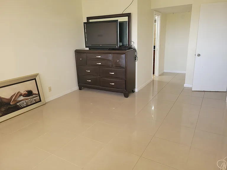 3050 N Palm Aire Dr #508 — Photo 8