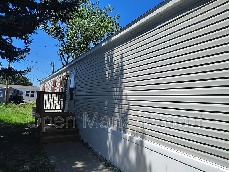 Scottsbluff Estates Mobile Home Community — Photo 3